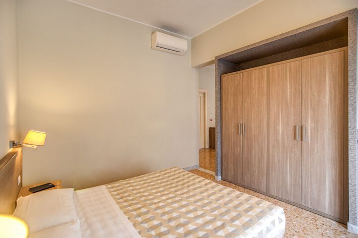 Room 147 of 223