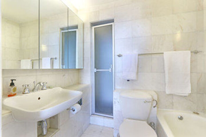 Room 4 of 41