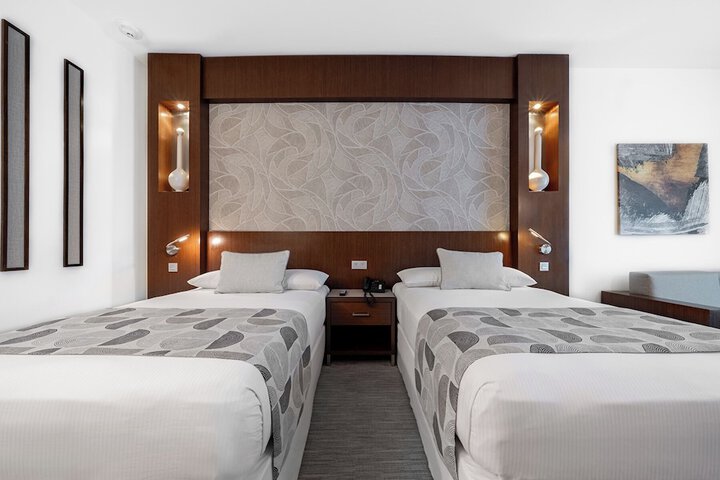 Room 27 of 110