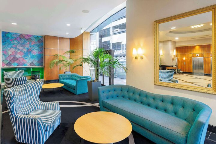 Entrance & Lobby