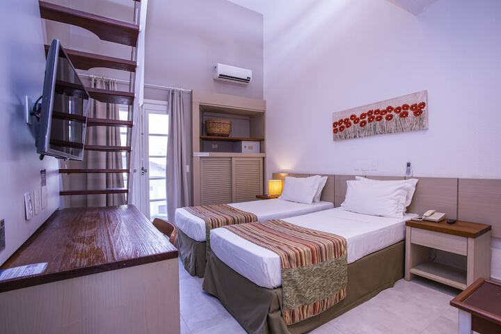 Room 34 of 139