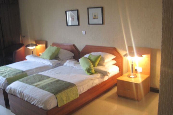 Room 25 of 81