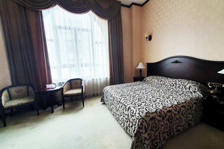 Room 12 of 26