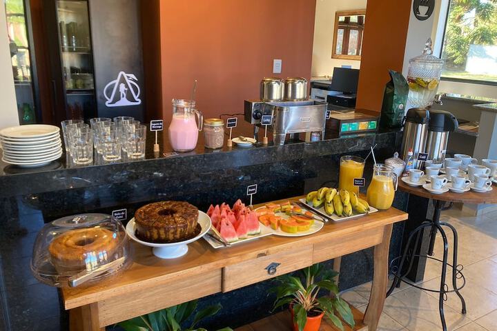 Breakfast/Coffee Service 9 of 14