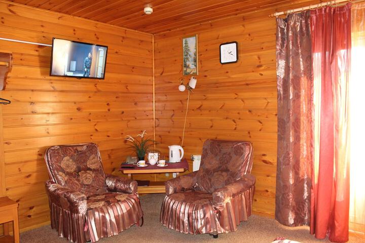 Room 4 of 18