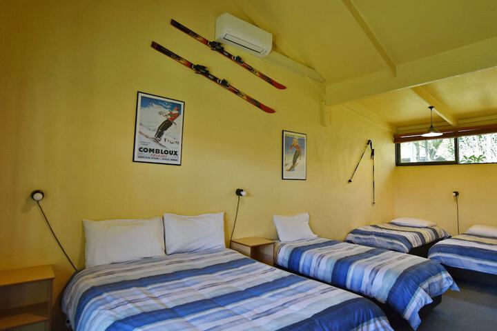 Room 2 of 36
