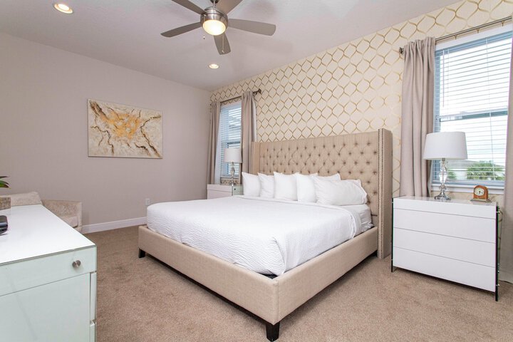 Room 30 of 53