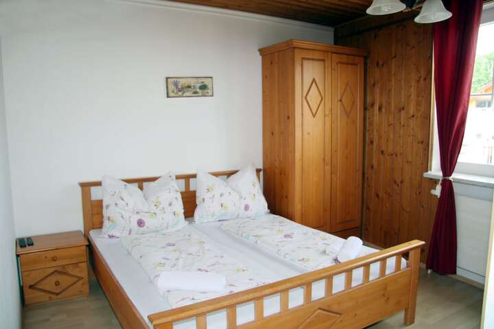 Room 5 of 65