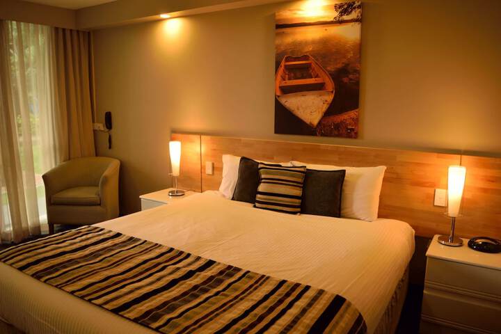 Room 5 of 38