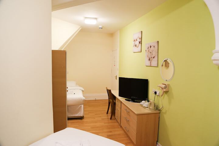 Room 13 of 45