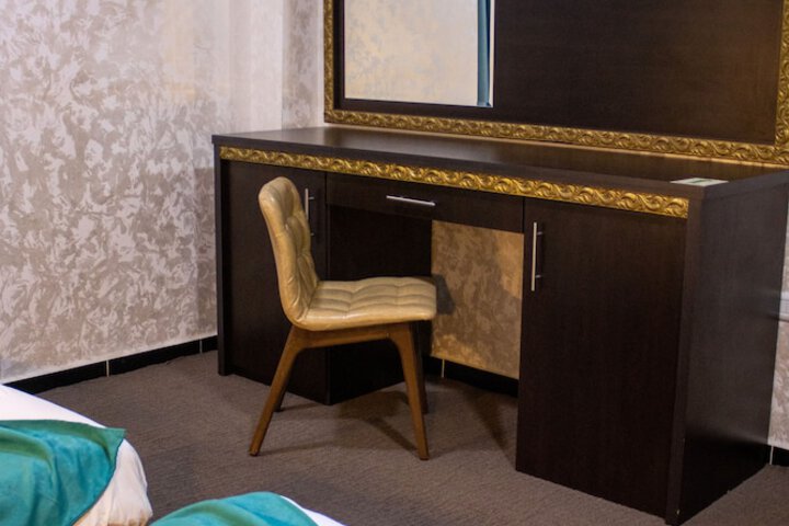 Room 42 of 125