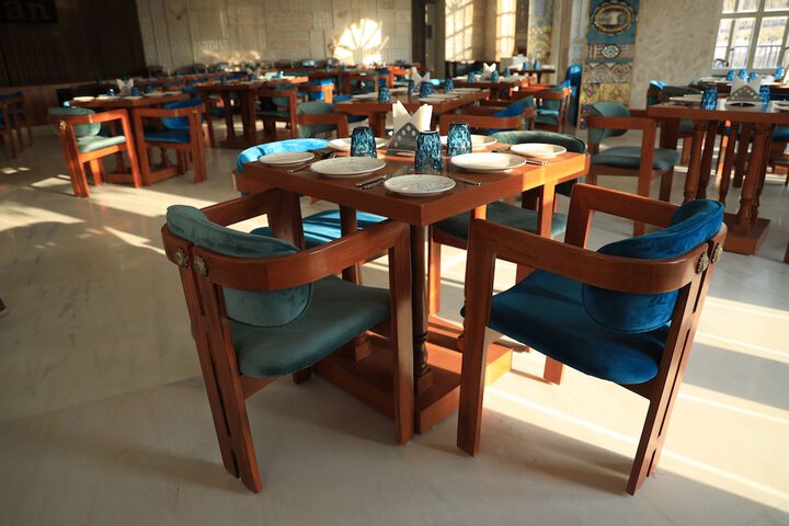 Dining 90 of 142