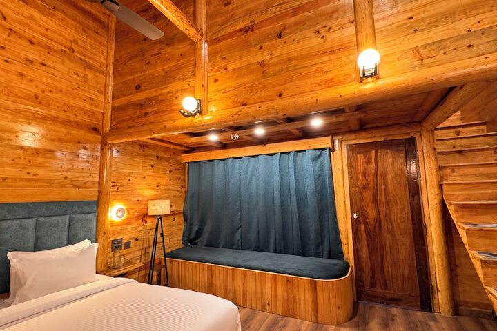 Room 3 of 36