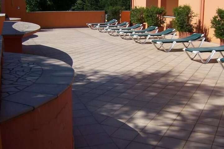 Sundeck 32 of 33