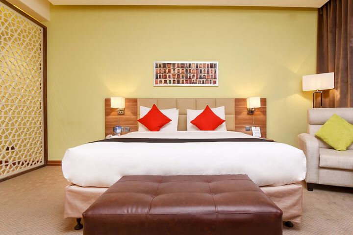 Room 14 of 42