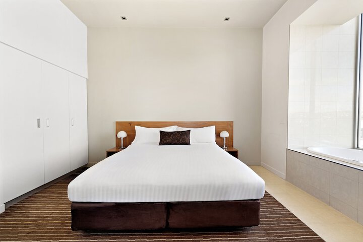 Room 9 of 52