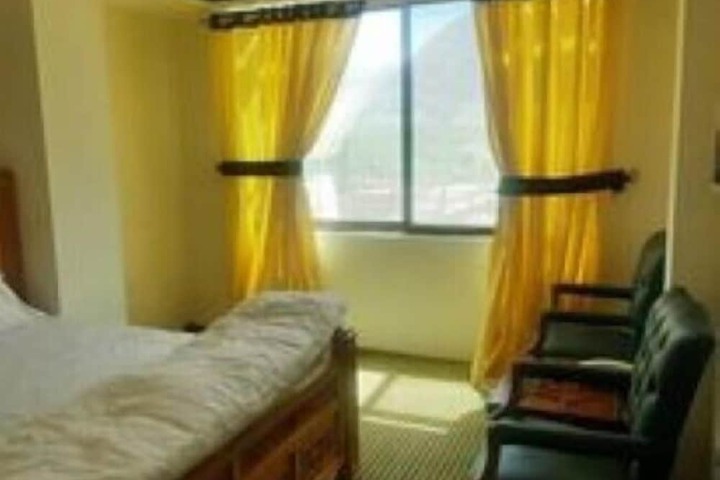 Room 10 of 15
