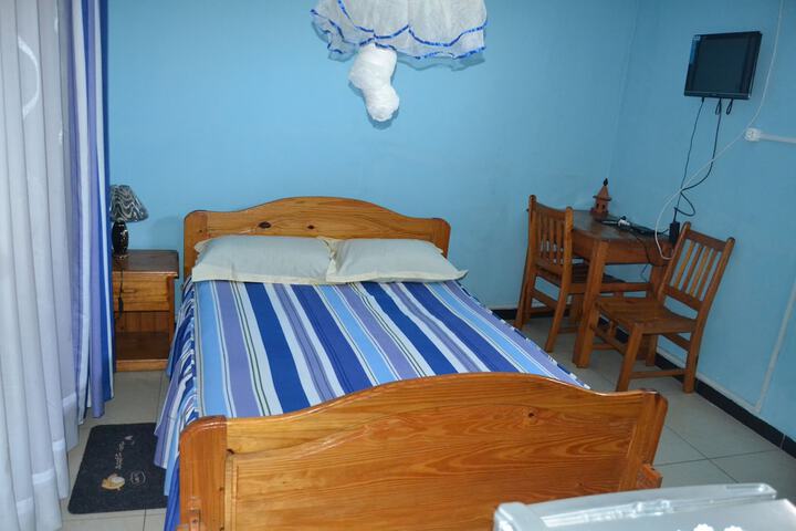 Room 6 of 15