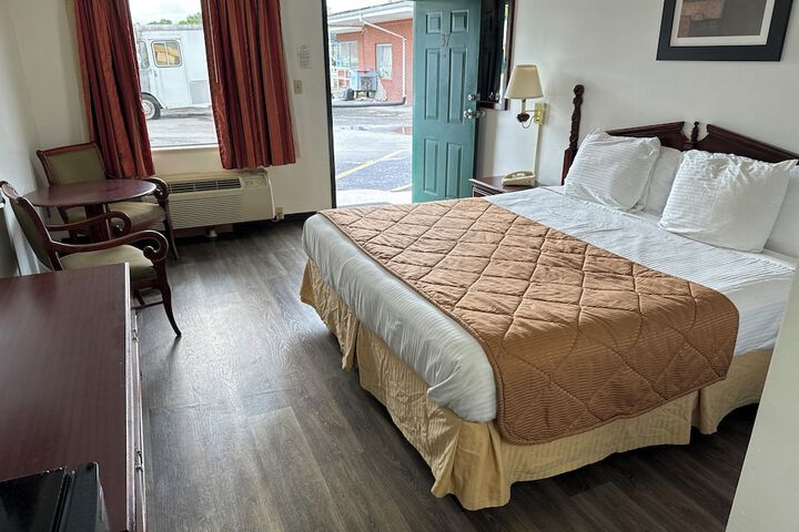 Room 36 of 72
