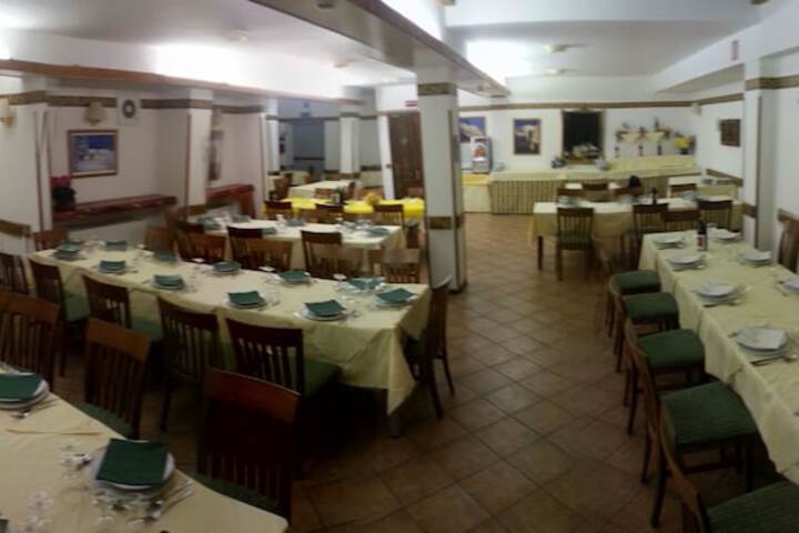 Dining Photos