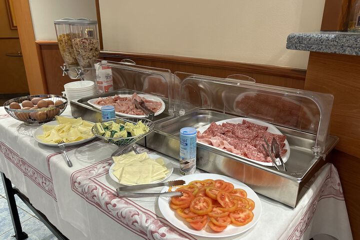 Dining 60 of 62