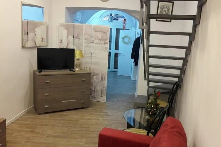 Room 4 of 20