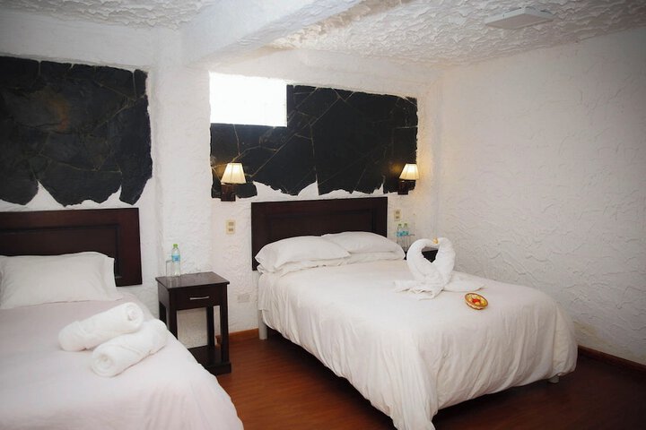 Room 7 of 32