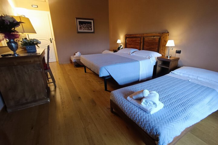 Room 58 of 300