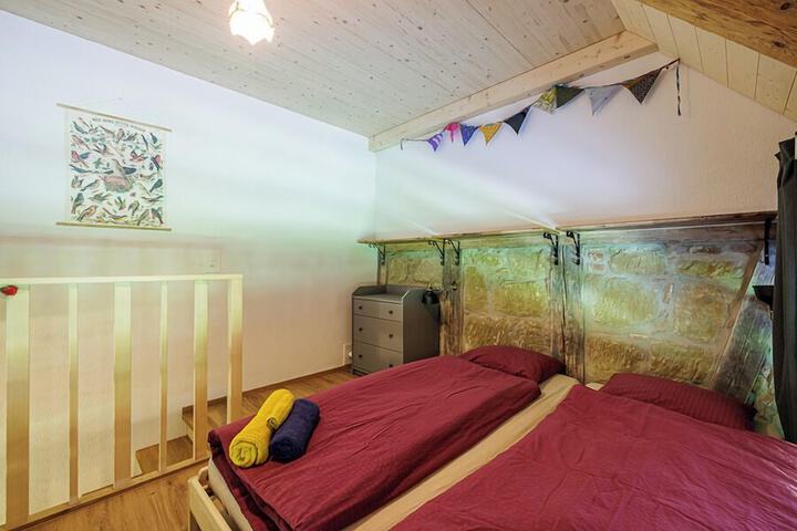 Room 5 of 35