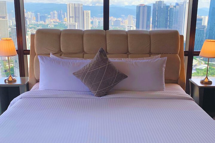 Room 19 of 82