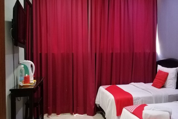 Room 10 of 29