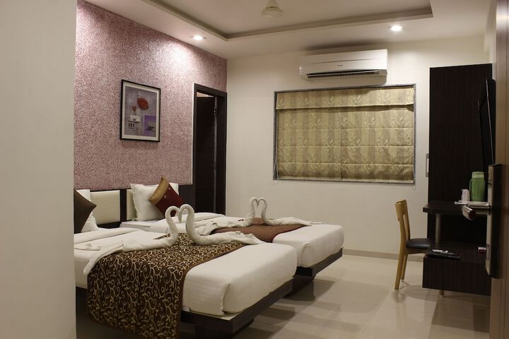 Room 17 of 36