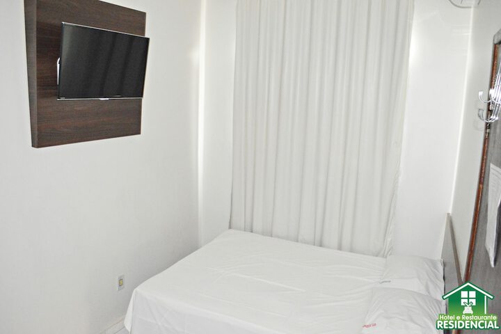 Room 5 of 28