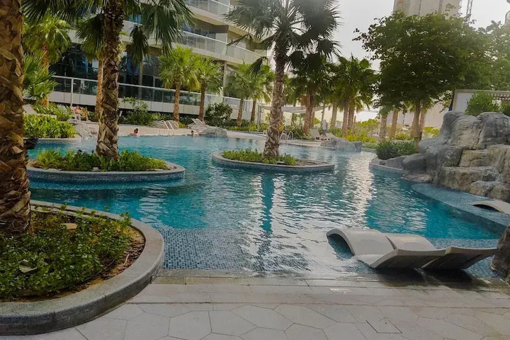 Pool 13 of 25
