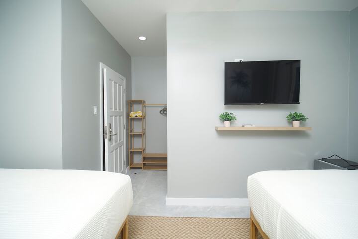 Room 13 of 53