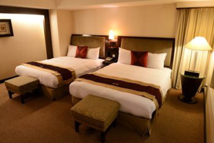 Room 46 of 82