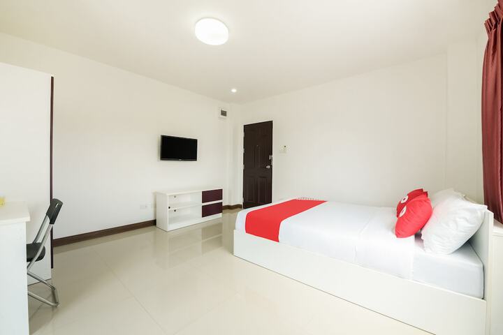 Room 9 of 27