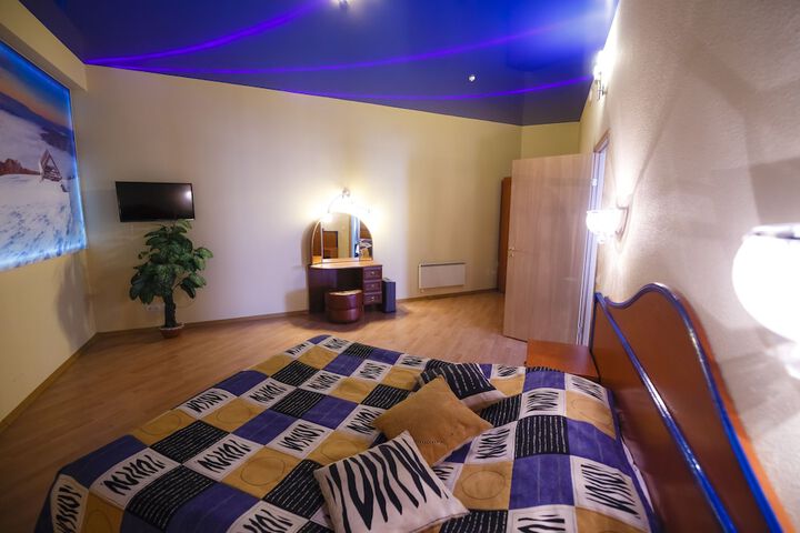 Room 10 of 41