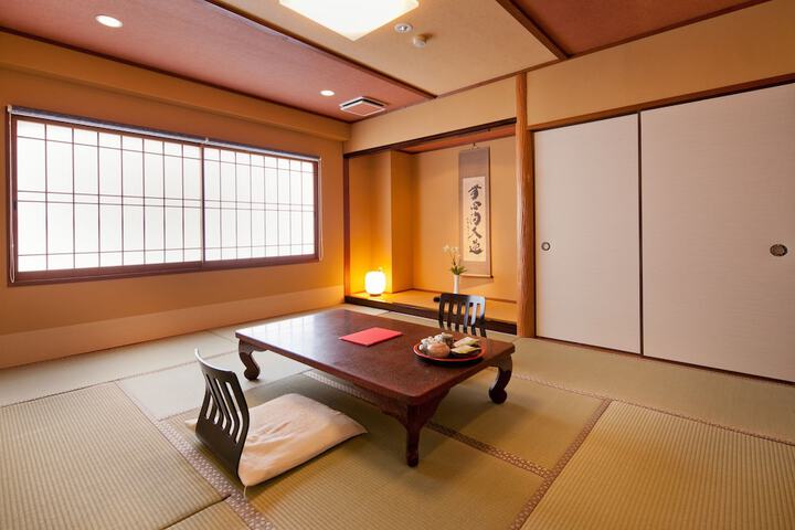 Room 9 of 70