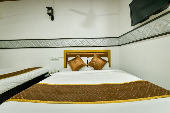 Room 14 of 27
