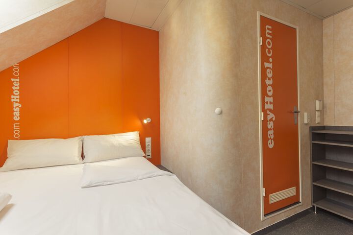 Room 14 of 57