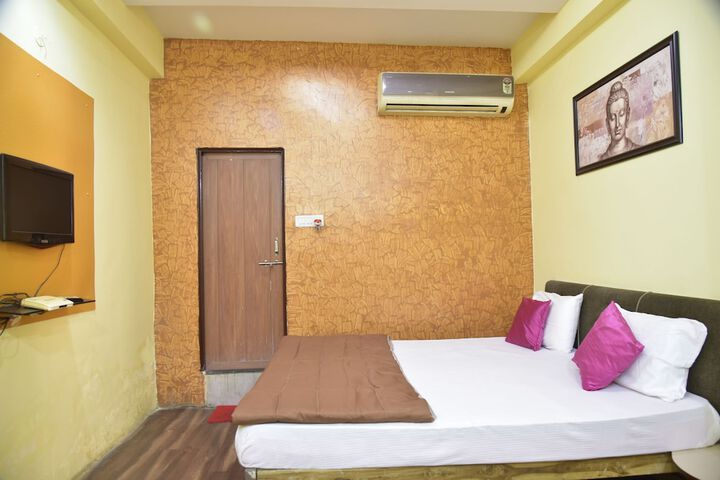 Image of Hotel Drishti Inn