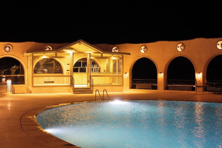Pool 39 of 61