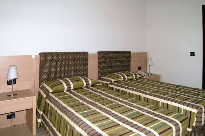 Room 21 of 74