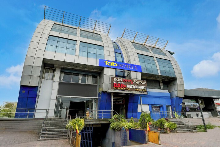 Fabhotel Madhura Residency