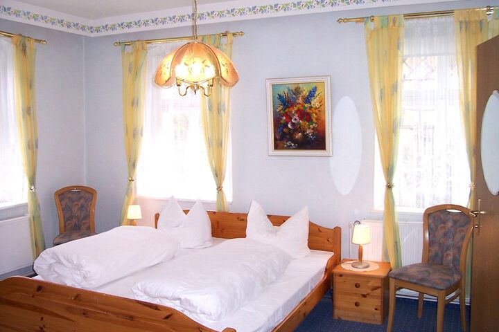 Room 10 of 51