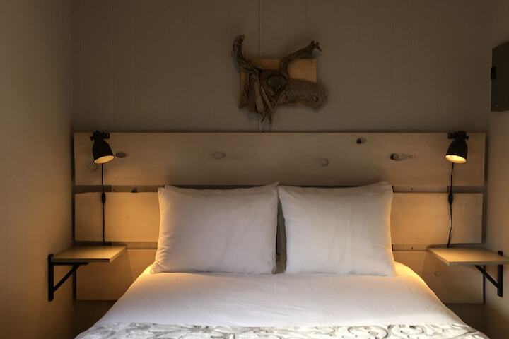 Room 3 of 60