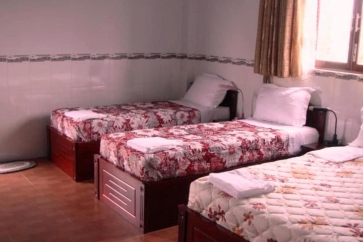 Room 9 of 53