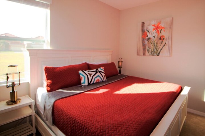 Room 5 of 74
