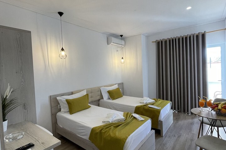 Room 37 of 111